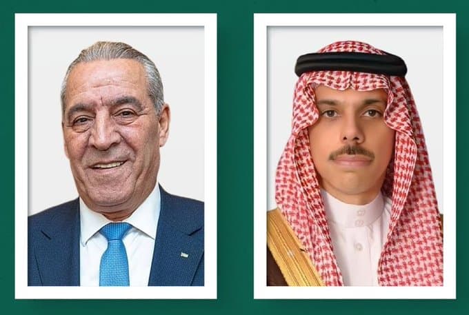 وزير الخارجية يناقش توسيع علاقات فلسطين