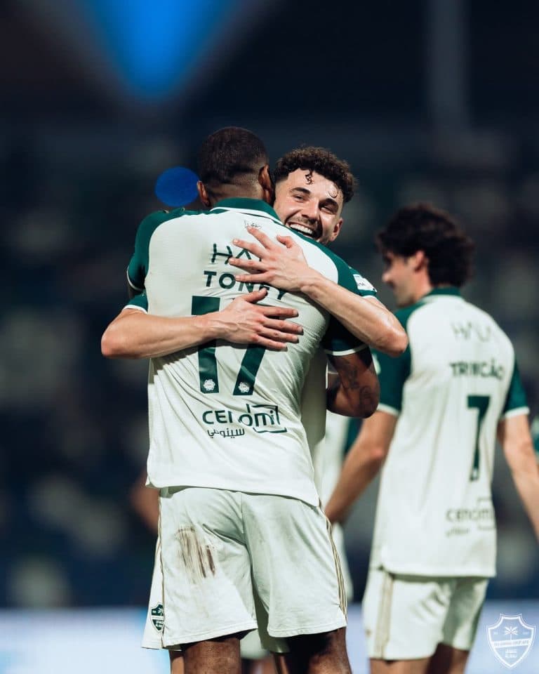 الأهلي يفوز على الفتح بأربعة أهداف