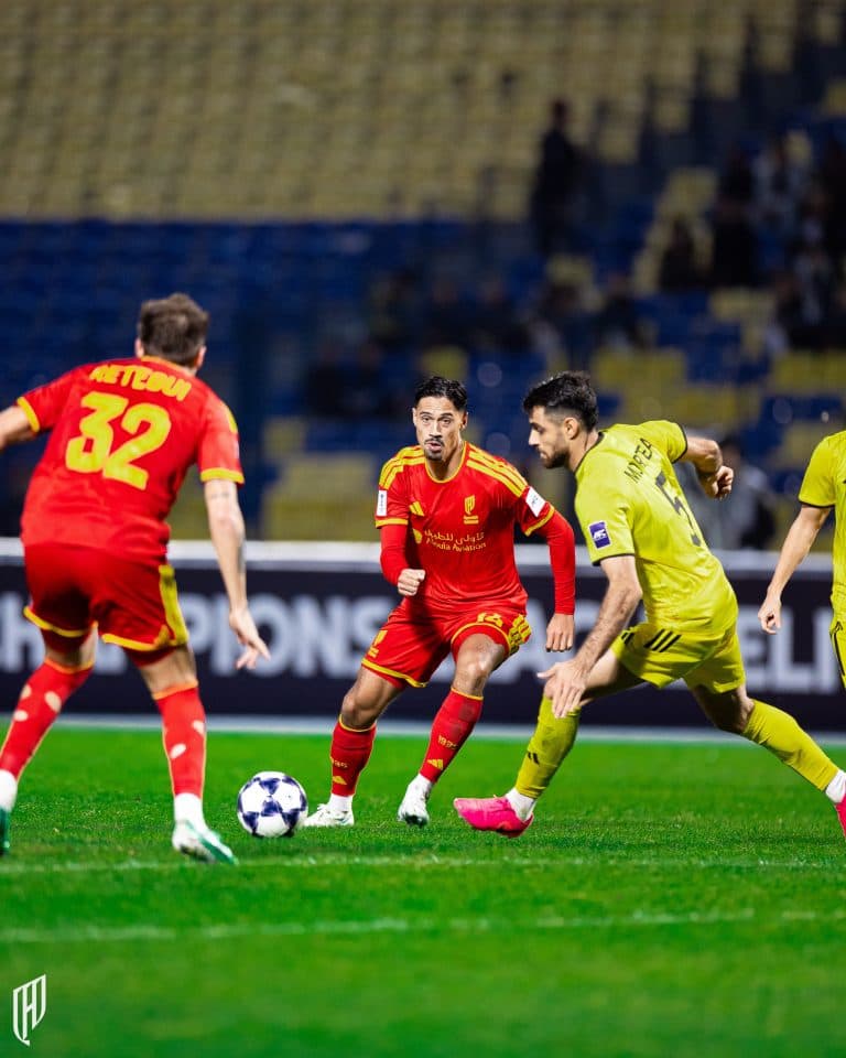 القادسية يتعادل مع باختاكور في دوري أسياس