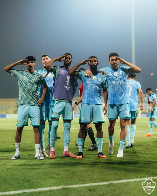 الأهلي يتفوق على الوصل ويفوز بالصدارة