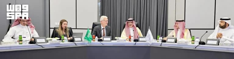 مدير تعليم OECD يسلط الضوء على غرفة حالة التعليم والتدريب كنهج مهم