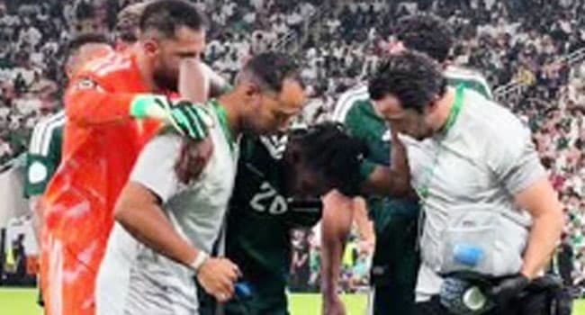 دونيس يتفقد حالة هوساوي
