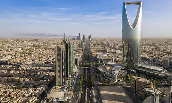 المجلس يراجع أداء القطاع الخاص في السعودية