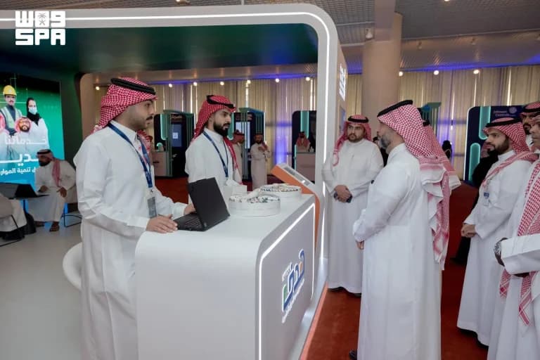 مدير معهد الإدارة يطلق معرض الخريج والوظيفة في نسخته الثلاثين