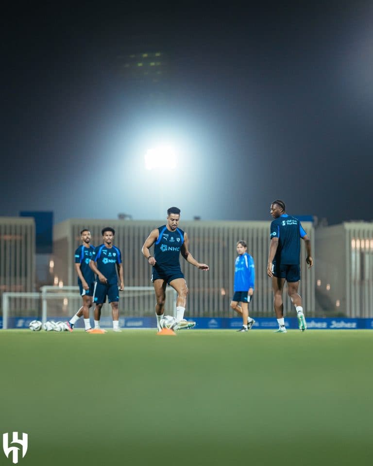 كلاسيكو الهلال والاتحاد يفتتح عودة الدوسري لكأس آسيا