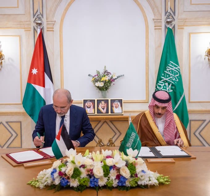 Foreign Ministers sign Coordination Protocol