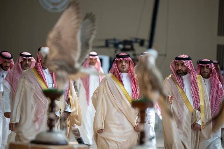 وزير الداخلية يفتتح معرض الصقور والصيد السعودي