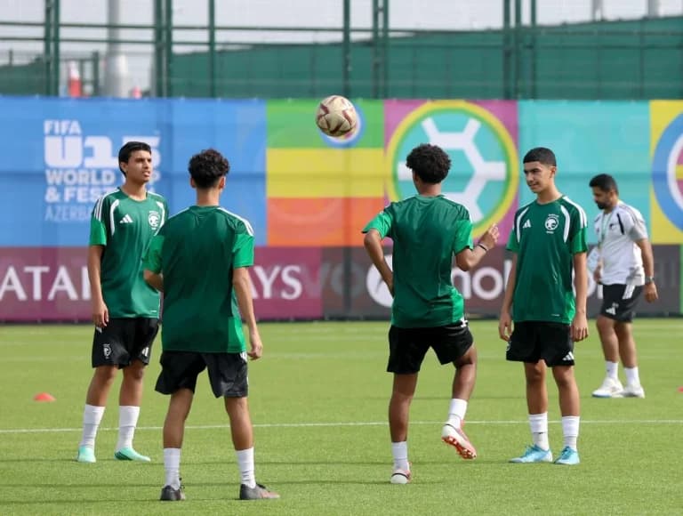 الأخضر تحت 15 يبدأ بكأس العالم ضد أنجولا