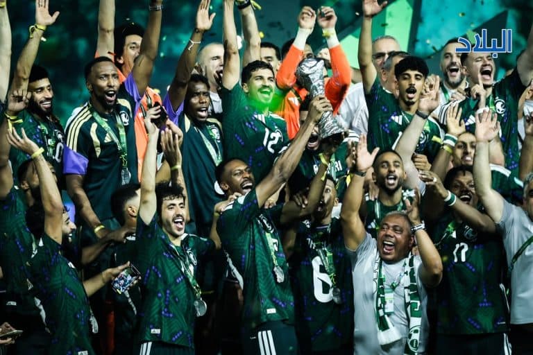 ملك البحرين يثني على إنجاز السعودية