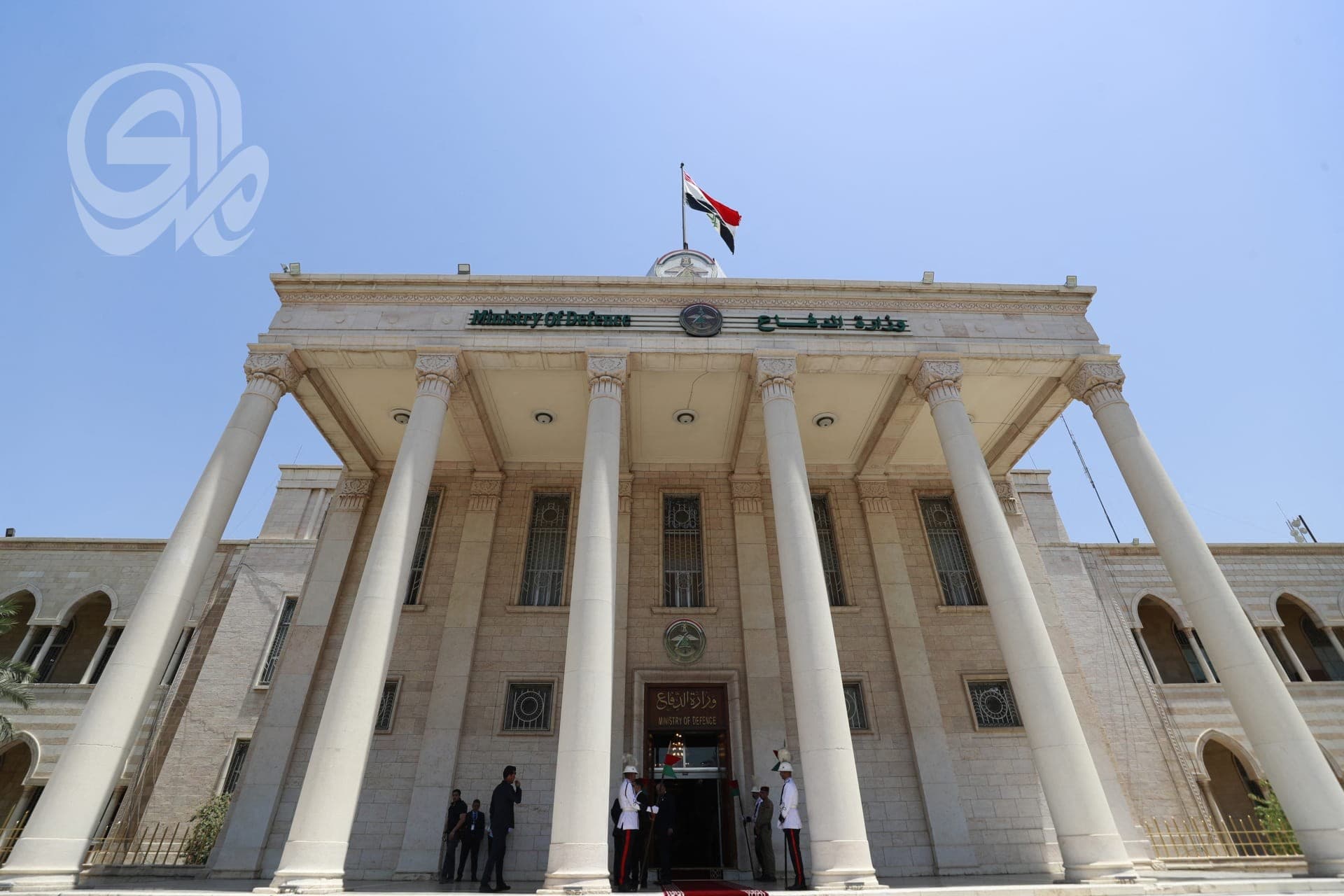 اتهامات بهدر أكثر من تريليون دينار في فساد بيع "سكراب" وزارة الدفاع