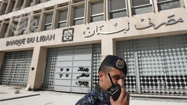 بغداد تبحث عن أموالها في الخارج لبنان الأبرز