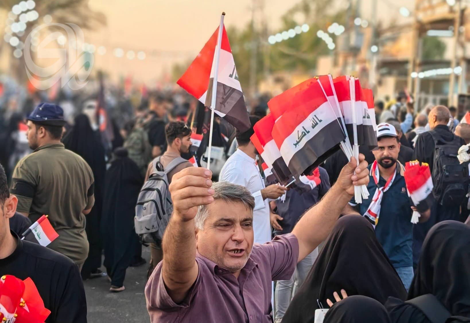 جدل الأعلام خلال الزيارة الأربعينية
