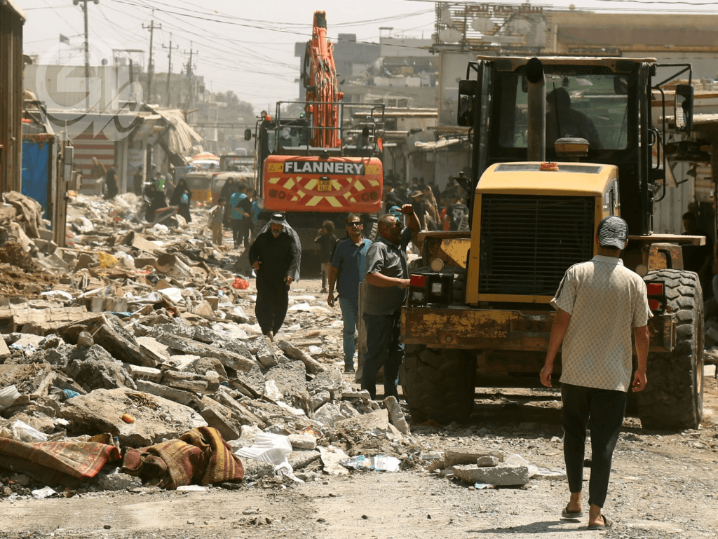 فتح شوارع حولت إلى أسواق شعبية في المدينة