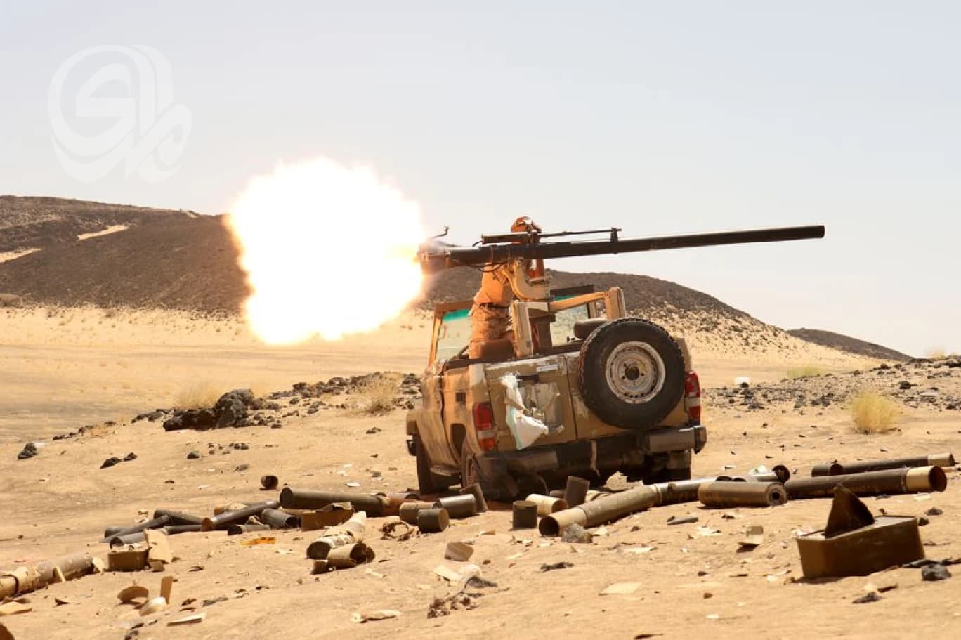 Clashes Disrupt Riyadh and Sana'a Airports, Displacing 198,000 Yemenis