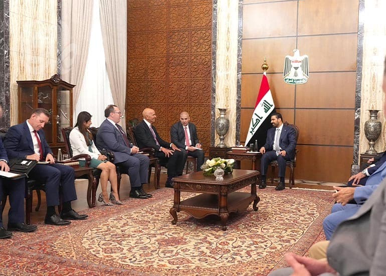 توم باراك يعود إلى بغداد بعد انسحاب القوات الأميركية