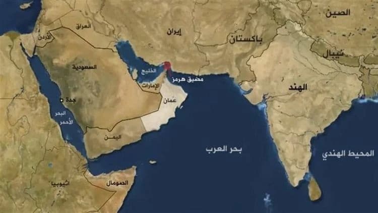 الحرس الثوري: توقف ناقلتان بعد انفجار جنوب مضيق هرمز