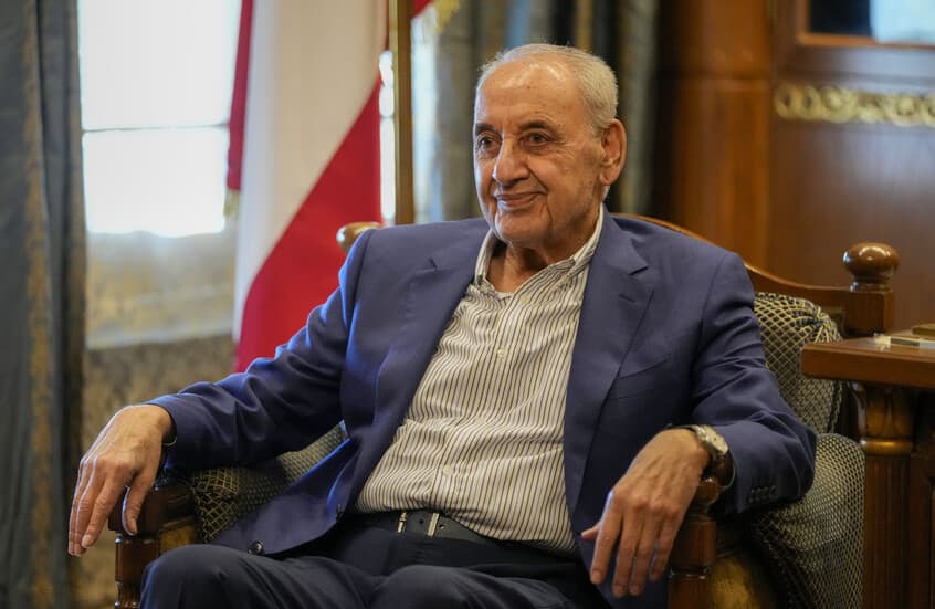 الرئيس بري يناقش الوضع مع زواره