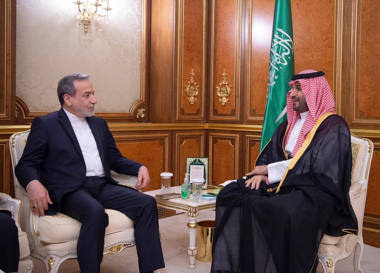 Saudi, UAE push to keep Iran sanctions