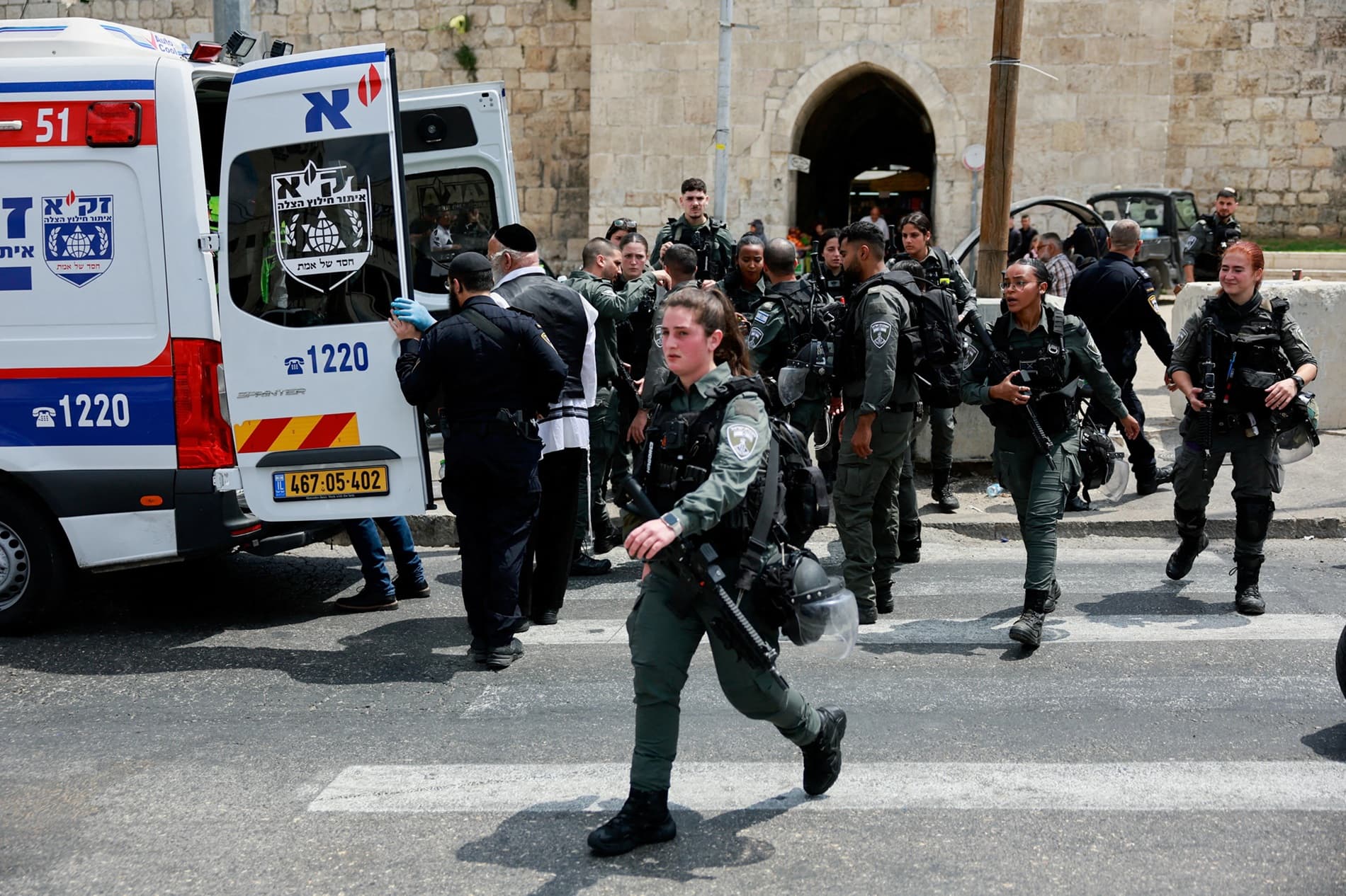 Haredi settlers protest conscription in Jerusalem