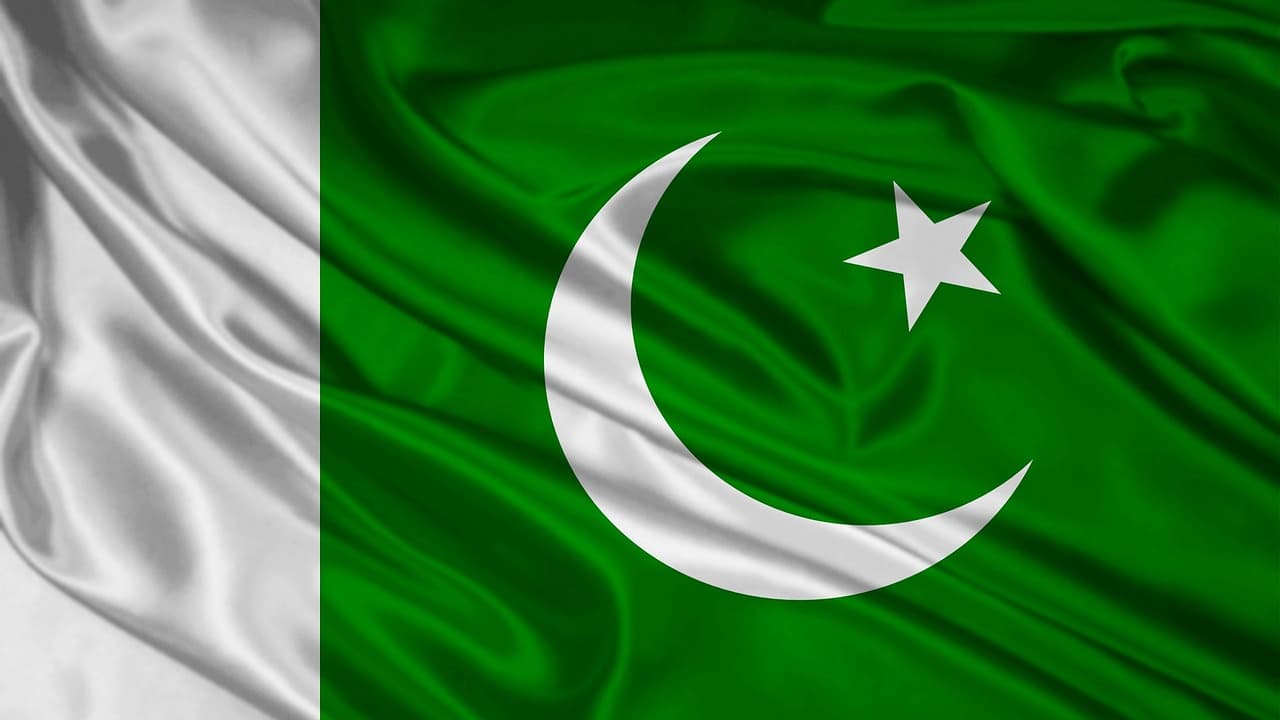 Pakistan invites Aràgí for visit