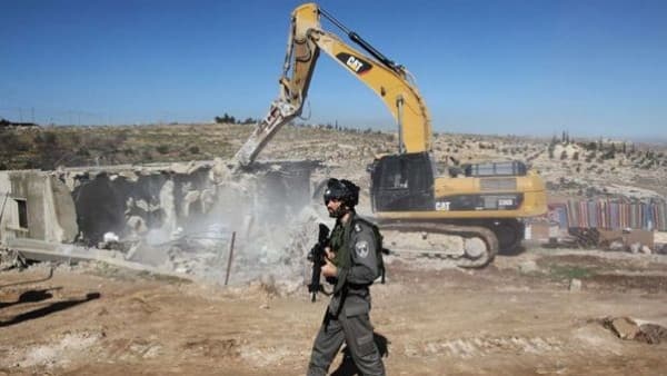 Occupation takes land in Beit Liqya and expands buffer zone around Basagot