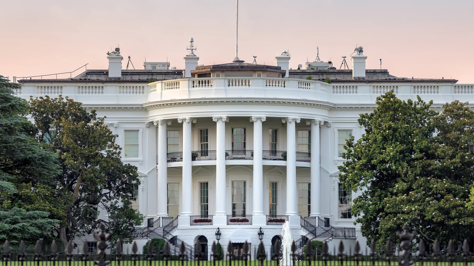 Washington may cancel visas for 200,000 asylum seekers
