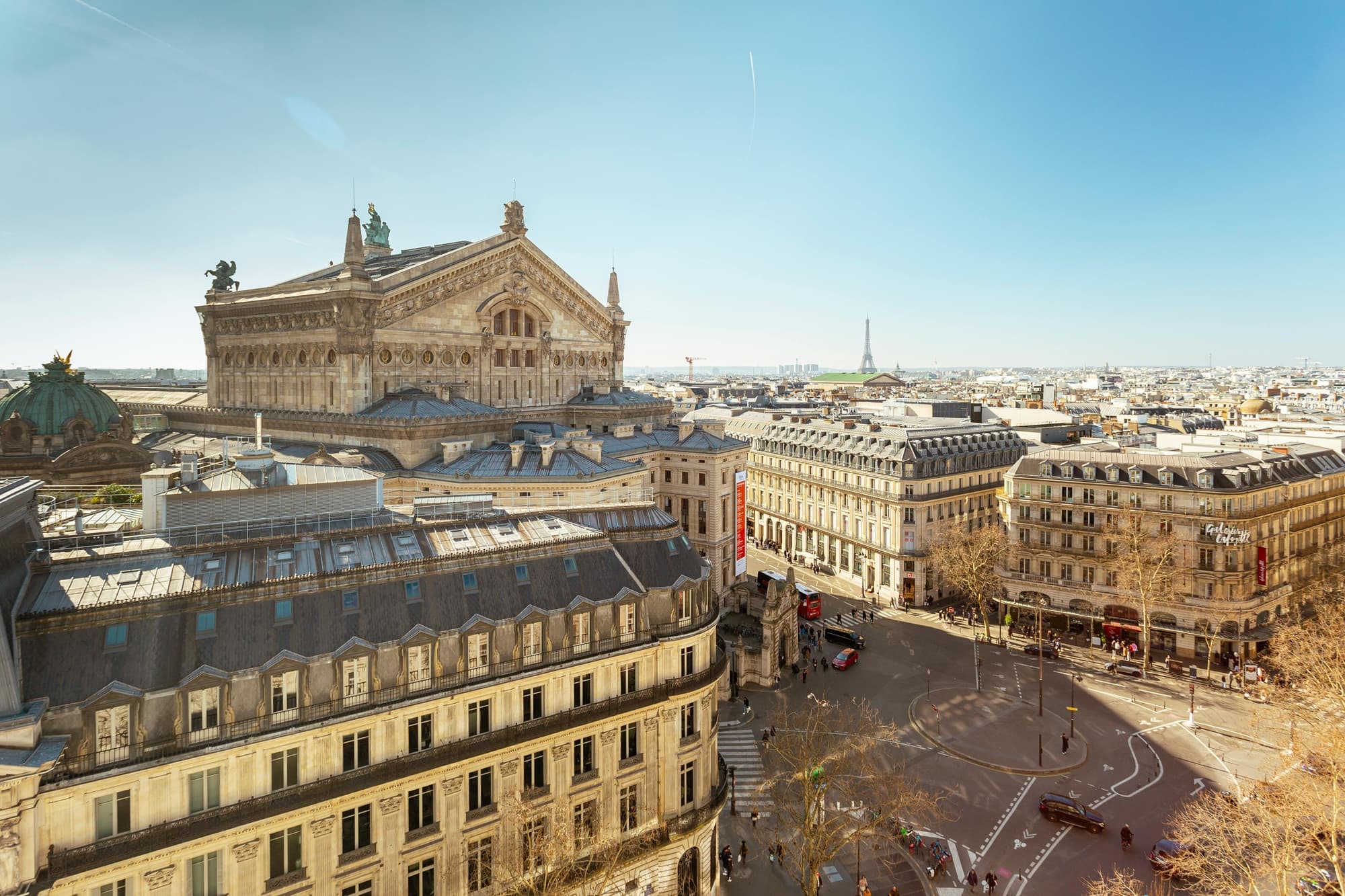 Mass protests in Paris against government efforts