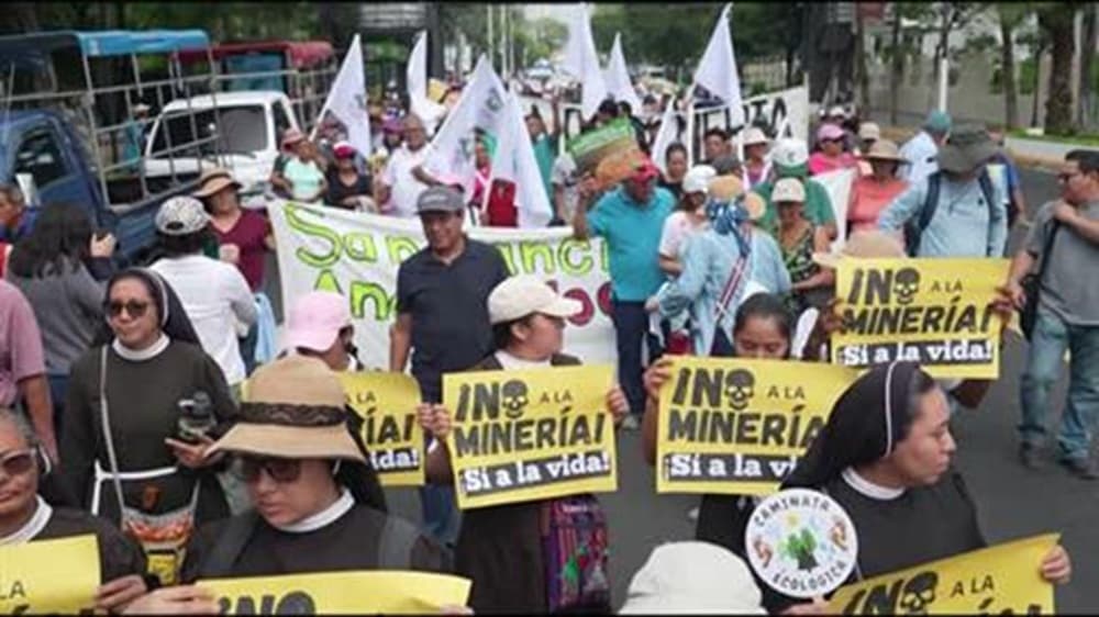 El Salvador protests warn of water crisis