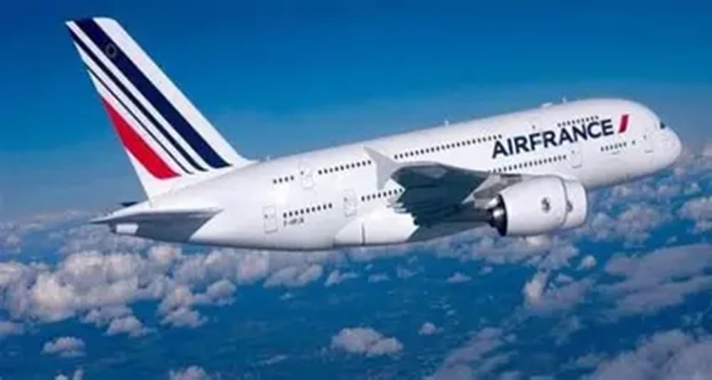 فرنسا توقف رحلاتها إلى الرياض ودبي
