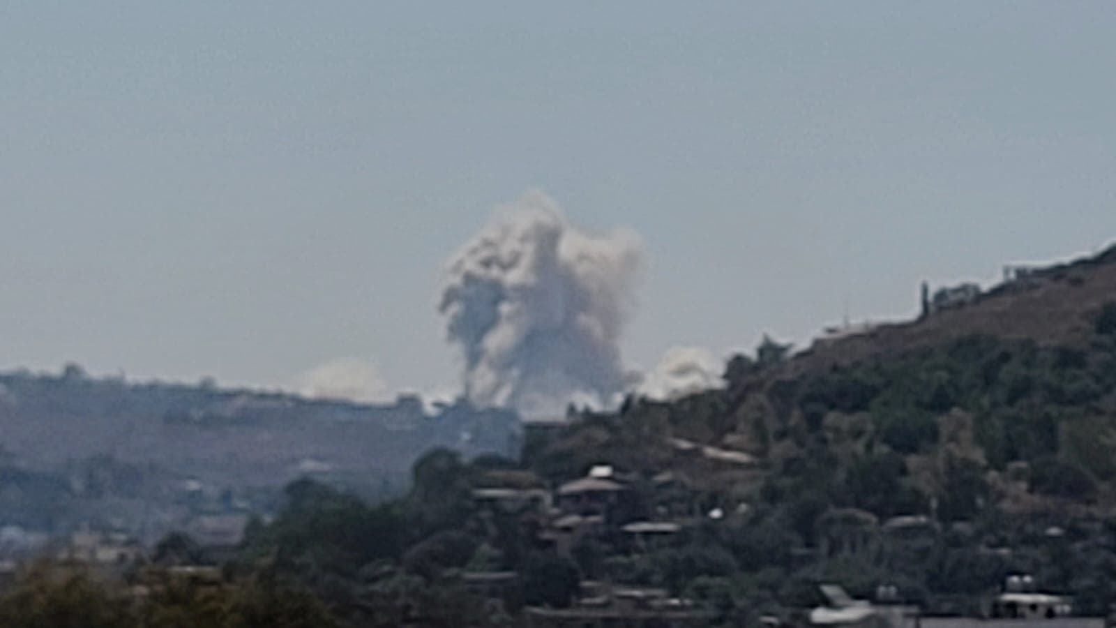 Israeli artillery targets Lebanon area