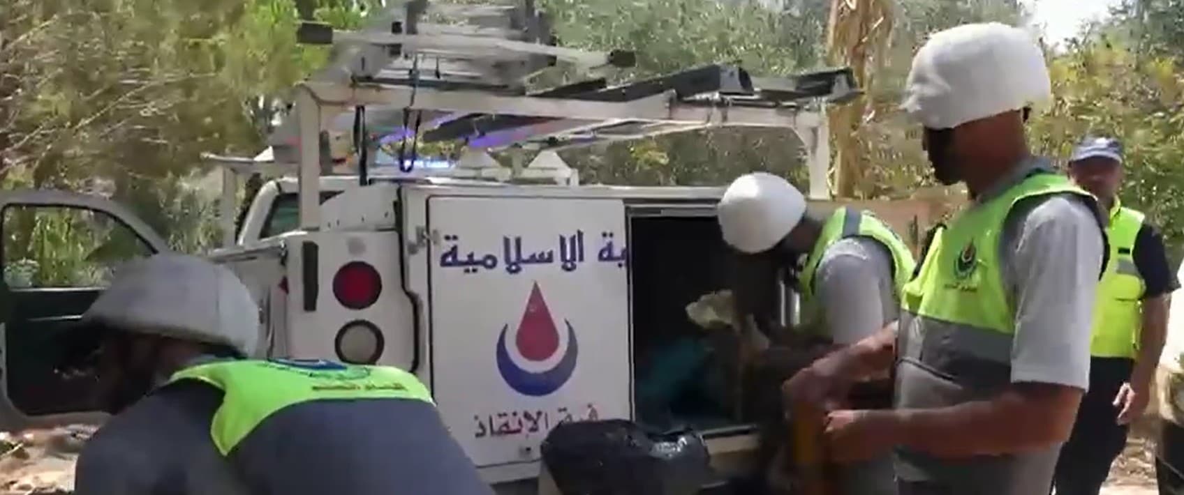 Islamic Health Authority removes martyrs' bodies in Zuwwar al-Gharbiyah