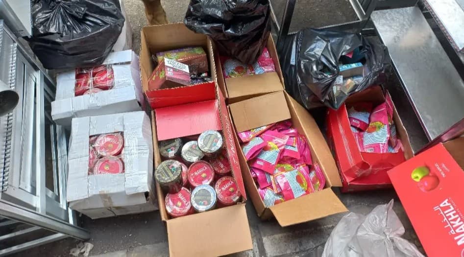 الريجي تضبط تبغ مهرب ومزور في صيدا والرميلة