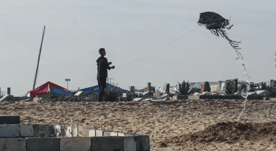 Hamas: Israel Uses Kites to Escalate Gaza Tensions