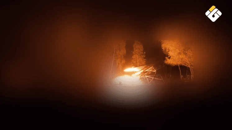 الجيش الإيراني يستهدف قاعدة المنهاد الأمريكية بعشرات المسيّرات
