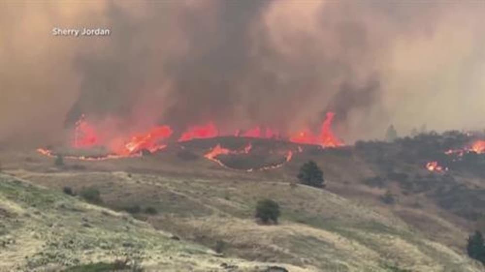 Large Fires Burn in Spokane Area