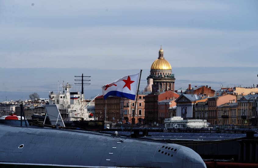 British Navy Chief Commends Russian Submarine Strength
