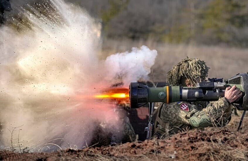 Ex-American envoy criticizes NATO support for Ukraine
