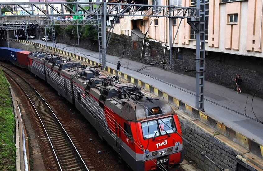 Russia and Pakistan to launch freight railway