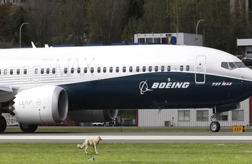 بوينغ تعلن عن خلل برمجي في 737 MAX