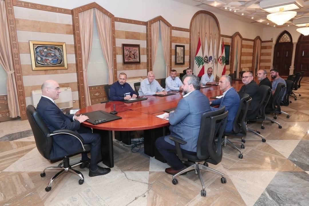 رؤساء البلديات يناقشون تحديات العمل مع الوزير الحجّار