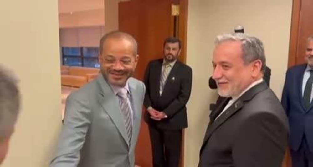 Iraqiji and Al-Busaidi Talk Bilateral and Regional Issues