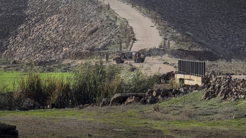 Israeli Forces Shell Bat al-Warda Hill