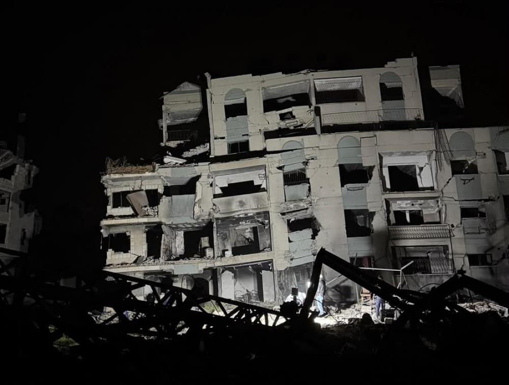 مقتل 12 وفقدان 100 في انهيار عمارة بغزة
