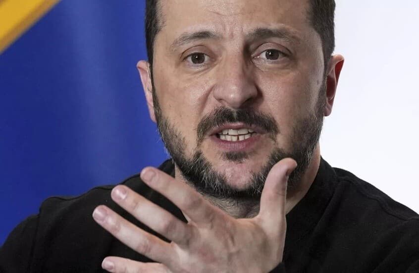 زيلينسكي يهاجم مكالمة ترامب وبوتين ودعم واشنطن للوقود الروسي