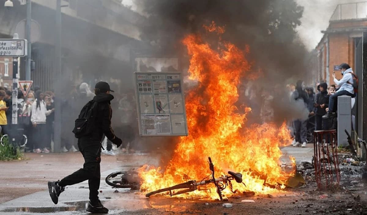 Paris to deploy 3,000 substitute teachers