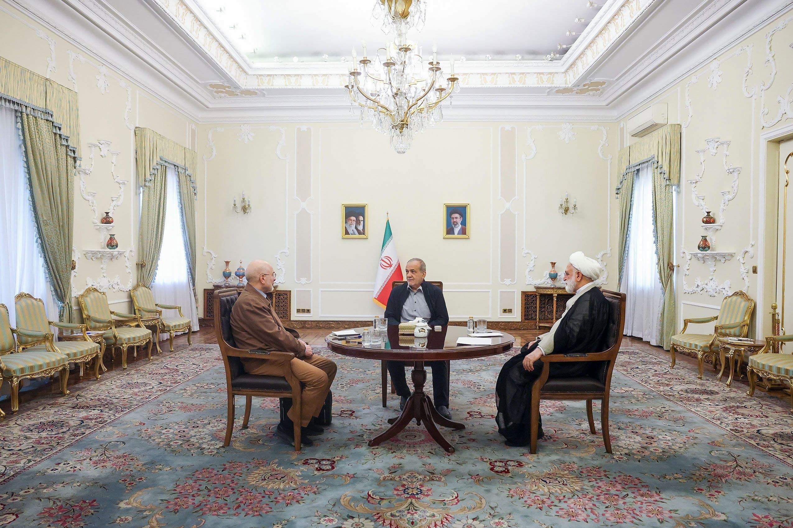 Iran authorities meeting photos