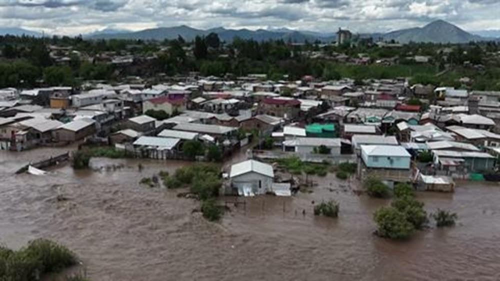 Chile heavy rains flood Mapocho River