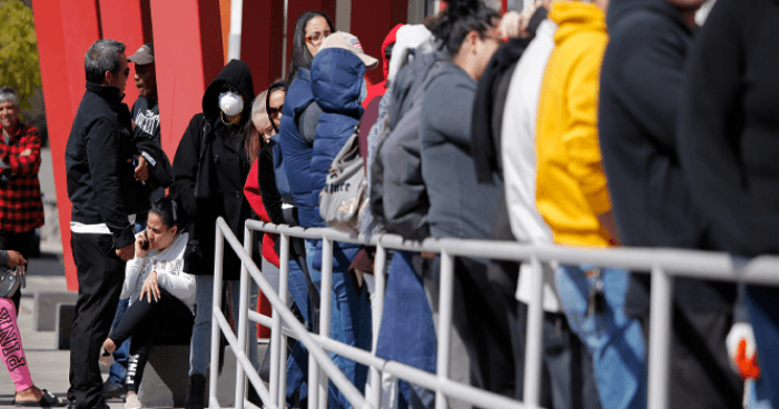 U.S. Job Market Shows Decline in Unemployment Benefit Claims