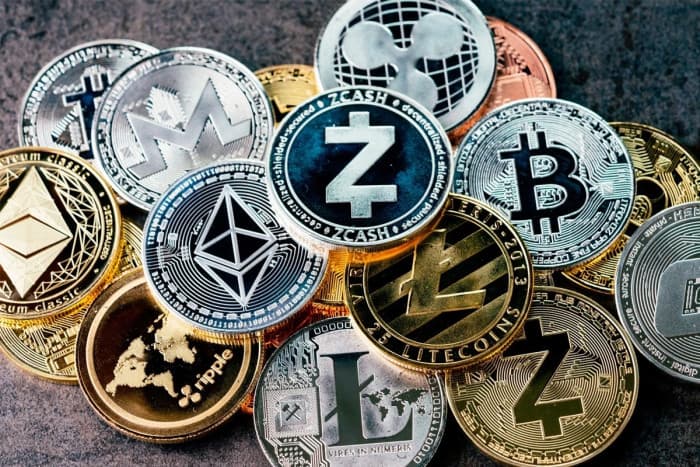 تراجع العملات المشفرة وسط تصاعد التوترات الجيوسياسية