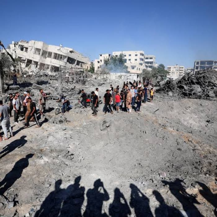 مسؤولون: مقتل 10 أشخاص في غزة بنيران إسرائيلية بينهم طفل